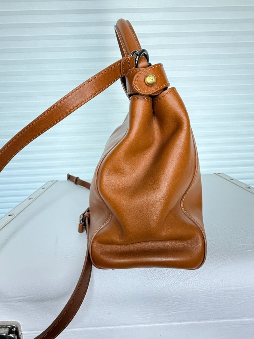FENDI Peekaboo Regular 8BN226 Cognac Tan Calfskin Leather Bag Strap Orig Tags - Picture 5 of 17